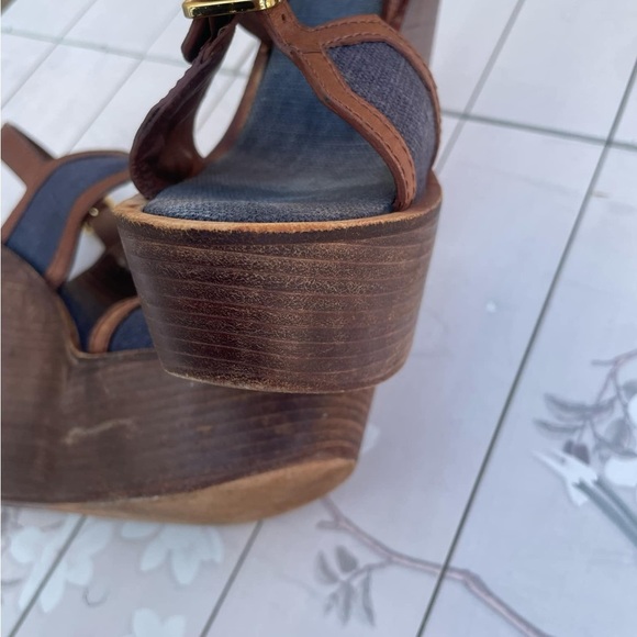 Tory Burch Brown and Black Heels - Picture 4 of 9